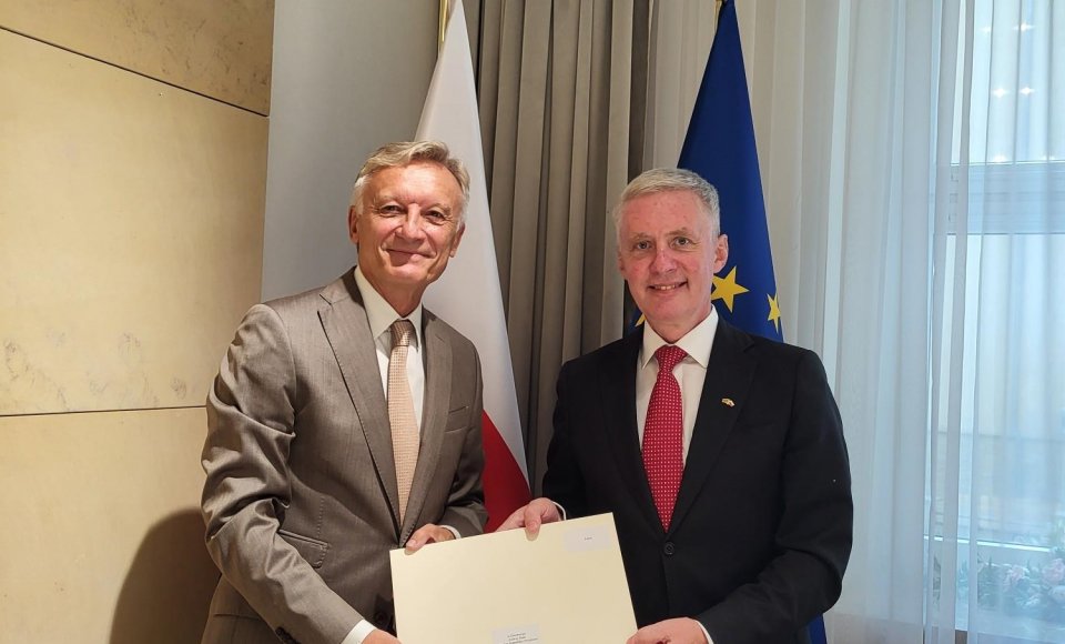 Ambasador Litwy  w Polsce Valdemaras Sarapinas złożył kopie listów uwierzytelniających w...