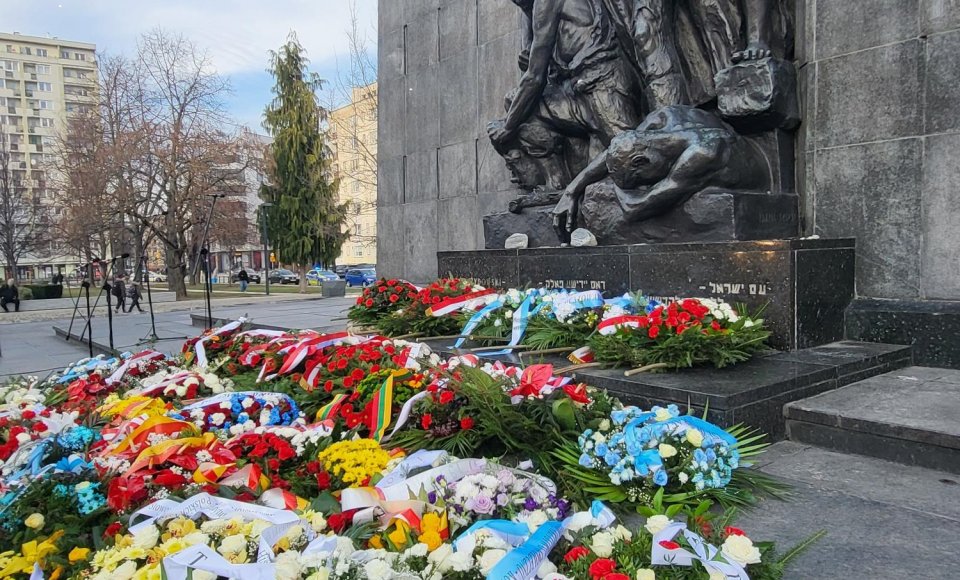 W Warszawie oddano hołd ofiarom Holokaustu