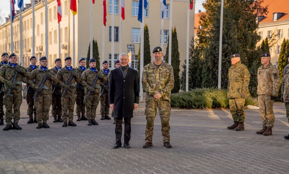 Ambasador Litwy Valdemaras Sarapinas odwiedził Dowództwo Wielonarodowego Korpusu Północno-Wschodniego NATO w Szczecinie