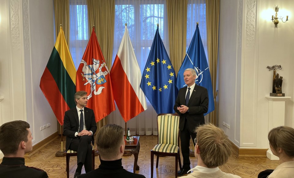 Lietuvos diplomatijos vadovas K. Budrys Varšuvoje susitiko su Lenkijoje studijuojančiu jaunimu iš Lietuvos